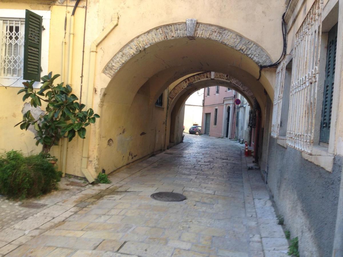 Апартаменты At The Heart Of Old Town Corfu  Номер фото